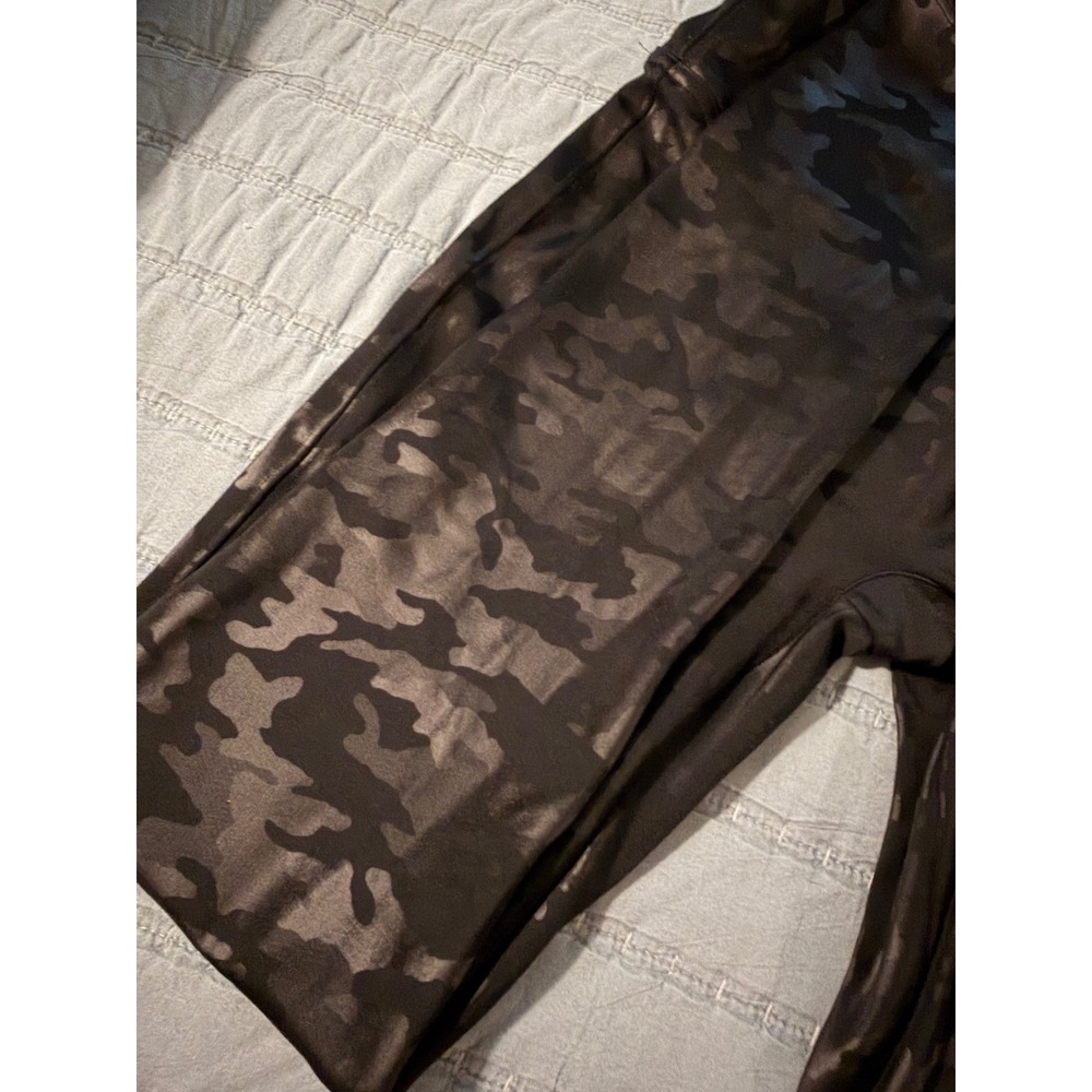 Spanx Camo Leggings Black Camo High Rise Shaping Large L‎ 20240R - Picture 8 of 8